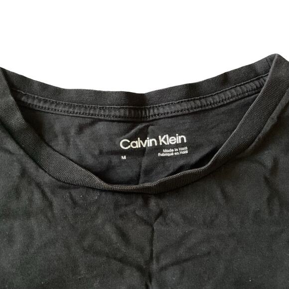 Calvin Klein Logo Tee - Picture 3 of 5